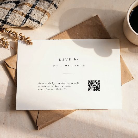 シンプルなクラシックQRコード結婚式RSVPカード 出欠カード