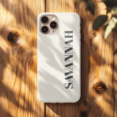 シンプルなクリーム色の名入れデザイン Case-Mate iPhoneケース