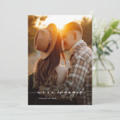 シンプルなスクリプト 2枚の写真 ウェディング 婚約 招待状 (スタンド正面)