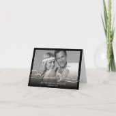 シンプルなスタイリッシュ原稿の結婚式の写真カード感謝していしています サンキューカード (正面)