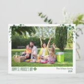 シンプルなセントパトリックデーのクローバー家族写真 シーズンカード (スタンド正面)
