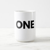 シンプルなタイポグラフィーのマグカップ コーヒーマグカップ (中央)