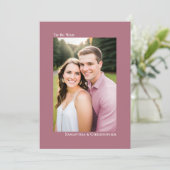 シンプルなダスティーローズまたはマーブルの縦向き写真結婚式 招待状 (スタンド正面)