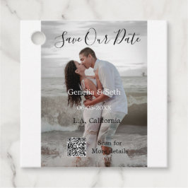 シンプルなデザインのQRコード付きSave the Date - 詳細はQRコードをスキャン フェイバータグ