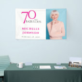 シンプルなピンクの70歳の誕生日おめでとう 横断幕 (トレードショー)