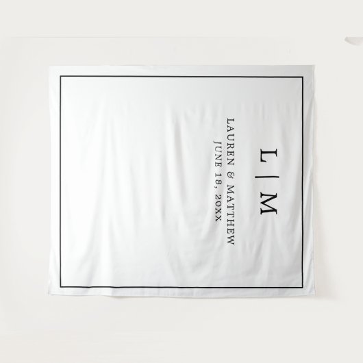 シンプルなブラックとホワイトのモノグラム エレガント ウェディング タペストリー (正面(横))