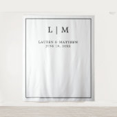 シンプルなブラックとホワイトのモノグラム エレガント ウェディング タペストリー (正面)