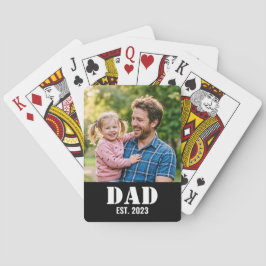 シンプルなブラックタイポグラフィーで「Dad Established」 トランプ