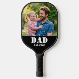 シンプルなブラックタイポグラフィーで「Dad Established」 ピックルボールラケット