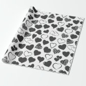 シンプルなブラック＆ホワイトのハートパターン クリスマス ラッピングペーパー (アンロールド)