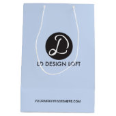 シンプルなブルーのカスタマイズ可能なビジネス企業ロゴ ミディアムペーパーバッグ (裏面)