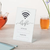 シンプルなホワイトとベージュのWifi Zoneサイン 台座サイン (インサイチュ)