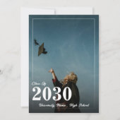 シンプルなミニマルな卒業おめでとうカード 招待状 (正面)