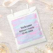 シンプルなミニマルモノグラムロゴ パーソナライズされたウェルカムメッセージ フェイバーバッグ (クリップ留めされた状態)