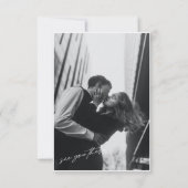 シンプルなミニマル﻿モノクロ写真の結婚式 招待状 (裏面)