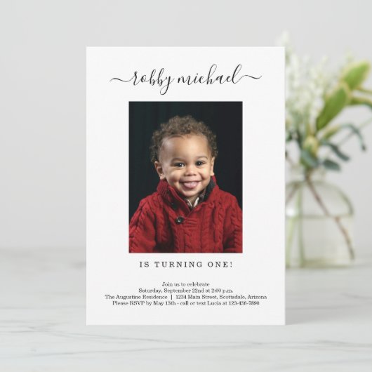 シンプルなモダンの第1誕生日のパーティの招待状 サンキューカード (スタンド正面)