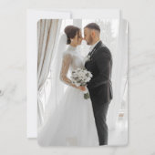シンプルなモノクロオーバーレイ結婚式写真 2026 招待状 (裏面)