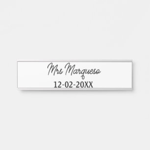 シンプルなモノグラム Mrs Mr 名前 日付 年 Thro サインプレート