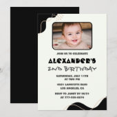 シンプルな写真付きブラックの男の子用2歳の誕生日招待状 招待状 (正面/裏面)