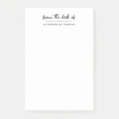 シンプルな手書きの名前のデスクから ポストイット (正面)