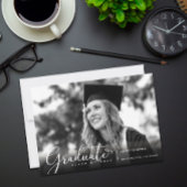 シンプルな文字写真の卒業発表 案内状