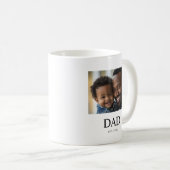 シンプルな白黒のDad Establishedフォト コーヒーマグカップ (正面右)