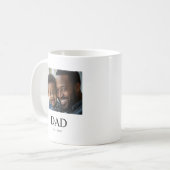 シンプルな白黒のDad Establishedフォト コーヒーマグカップ (正面左)