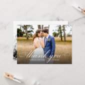 シンプルな筆記体でエレガントな結婚式のお礼の写真 カード (正面/裏面インサイチュ)