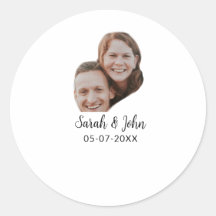 シンプルな結婚式のカップルの顔の写真に名前と日付を追加