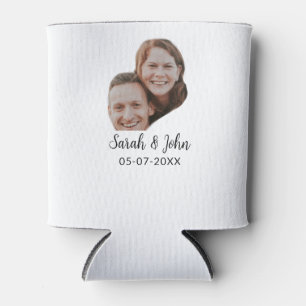シンプルな結婚式のカップルの顔の写真に名前と日付を追加 缶クーラー