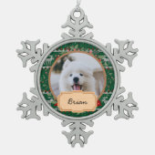 シンプルな緑のクリスマスホリデー カスタム犬写真 スノーフレークピューターオーナメント (正面)
