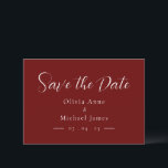 シンプルな赤と白のスクリプト結婚式のSave the Date セーブザデート<br><div class="desc">赤い背景にシンプルでモダンな白の結婚式「Save the Date」。あらゆる季節の結婚式にぴったり。</div>