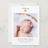 シンプルな金ゴールドのハートのベビーの写真の誕生の発表 招待状 (正面)