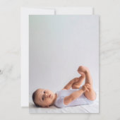 シンプルな青いスクリプト かわいい こんにちは 赤ちゃん 2枚の写真 誕生 案内状 (裏面)