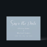 シンプルな青と白のスクリプト結婚式のSave the Date セーブザデート<br><div class="desc">シンプルでモダンな青い背景に白の結婚式「Save the Date」。どんな季節の結婚式にもぴったり。</div>