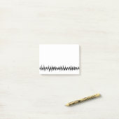 シンプルな音声はシルエットを振ります ポストイット (デスク上)