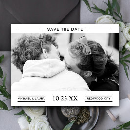 シンプルな黒と白のカップル写真 Save The Date 案内ポストカード