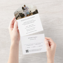 シンプルな黒と白のQRコード エレガントな結婚式 オールインワン招待状