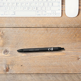 シンプルな黒の背景に白い文字のカスタムモノグラム名前 黒ボールペン