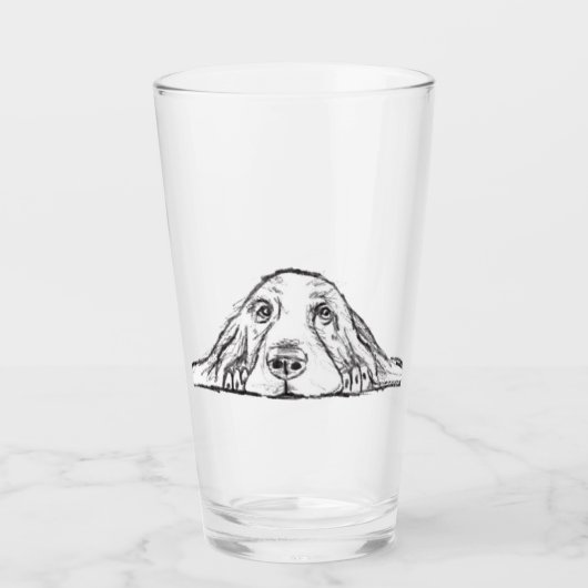 シンプルな黒白のバセットハウンドの仔犬の目 タンブラーグラス (正面)