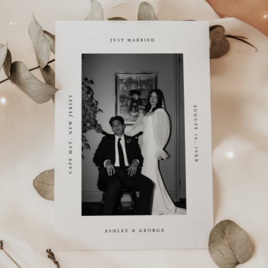 シンプルな「Just Married」モノクロ結婚の結婚式の報告 案内状