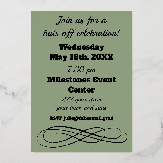 シンプルの上品なセージ緑の帽子が卒業までオフ 箔招待状 (裏面)