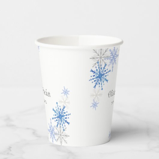 シンプルの水彩雪の結晶の冬の赤ちゃんシャワー 紙コップ (左)