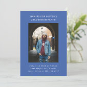 シンプルはっきりしたモダンブルーフォト卒業パーティー 招待状 (スタンド正面)