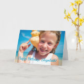 シンプルよくはしゃぐタイポグラフィ写真誕生日 カード (黄色い花)