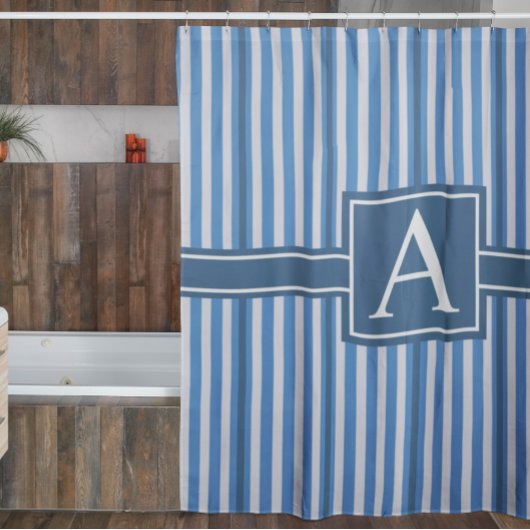 シンプルアストサイズブルーとホワイトのストライプモノグラム シャワーカーテン
