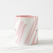 シンプルイニシャルと名前赤面ピンク&ホワイト ツートーンマグカップ (中央)