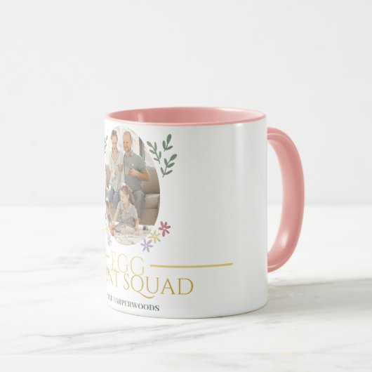 シンプルイースター家族イースター卵狩り写真 マグカップ (正面右)