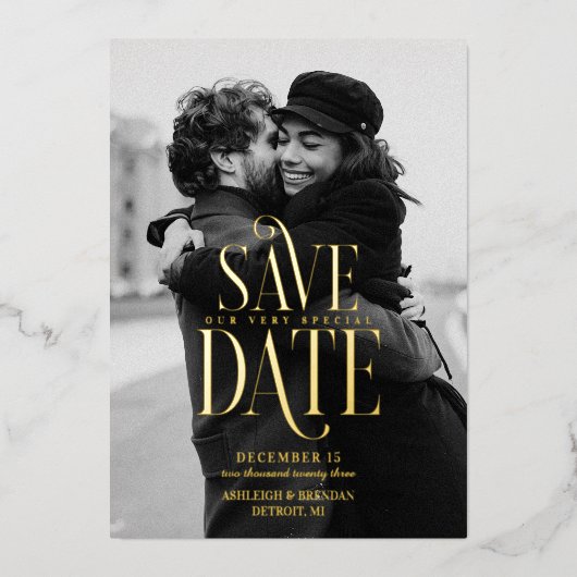 シンプルエレガントタイポグラフィ写真の保存日付 箔招待状 (正面)