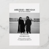 シンプルエレガントタイポグラフィ写真の保存日付 箔招待状 (裏面)